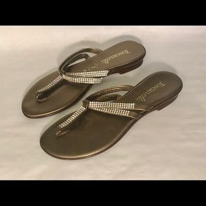 NWOT Toscanella Sandals Bronze